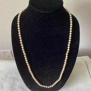 Cream Pearl Necklace with Classic Strand Design